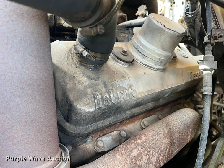 image for item LB9331 1982 International F-2275  winch truck