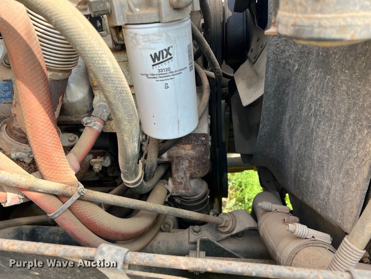 image for item LB9331 1982 International F-2275  winch truck