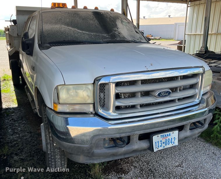 image for item LB9332 2003 Ford F550  Crew Cab dump truck