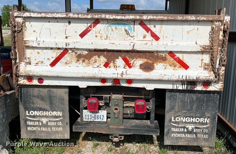 image for item LB9332 2003 Ford F550  Crew Cab dump truck