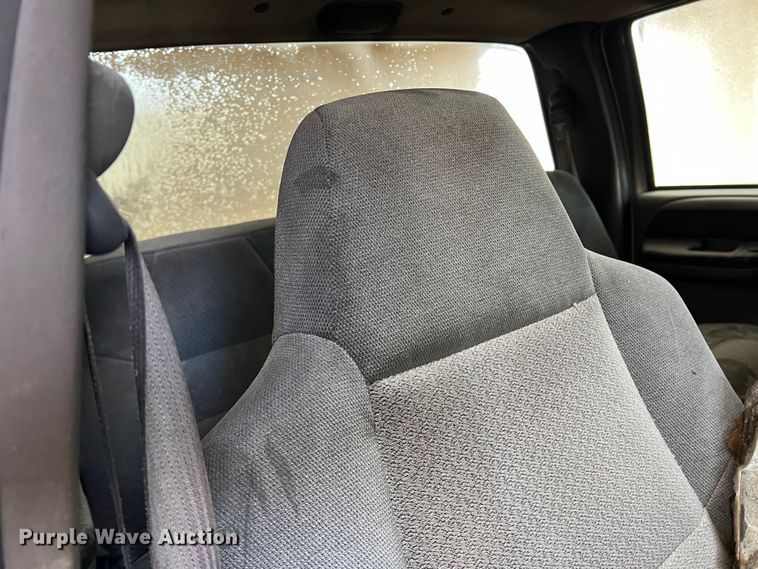 image for item LB9332 2003 Ford F550  Crew Cab dump truck