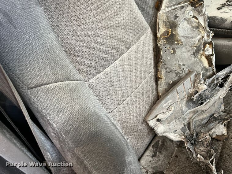 image for item LB9332 2003 Ford F550  Crew Cab dump truck