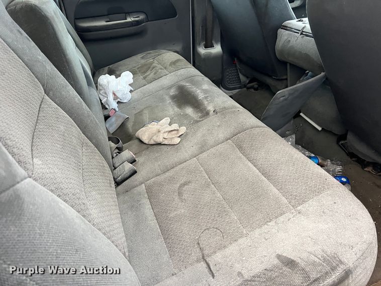 image for item LB9332 2003 Ford F550  Crew Cab dump truck