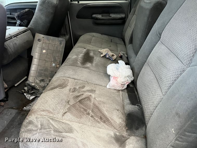 image for item LB9332 2003 Ford F550  Crew Cab dump truck