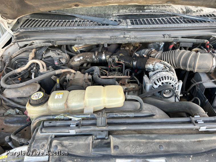 image for item LB9332 2003 Ford F550  Crew Cab dump truck