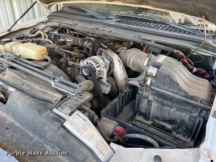 image for item LB9332 2003 Ford F550  Crew Cab dump truck