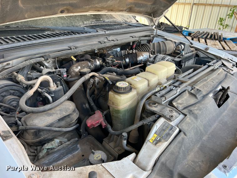 image for item LB9332 2003 Ford F550  Crew Cab dump truck