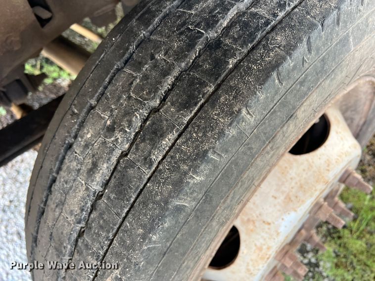 image for item LB9332 2003 Ford F550  Crew Cab dump truck