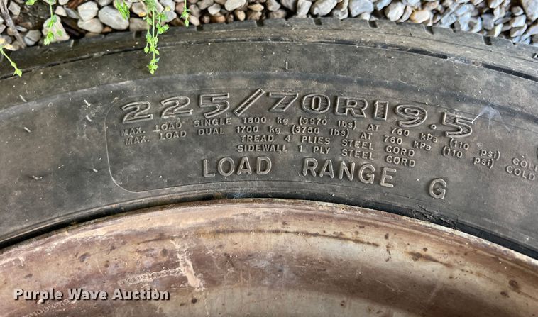 image for item LB9332 2003 Ford F550  Crew Cab dump truck