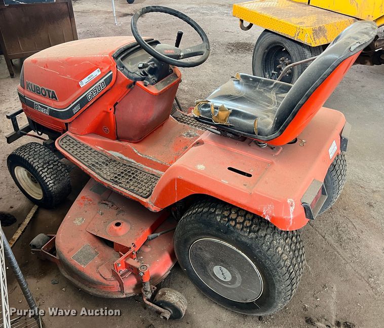 image for item LB9335 Kubota G1900  lawn mower