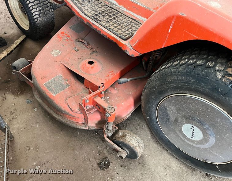 image for item LB9335 Kubota G1900  lawn mower