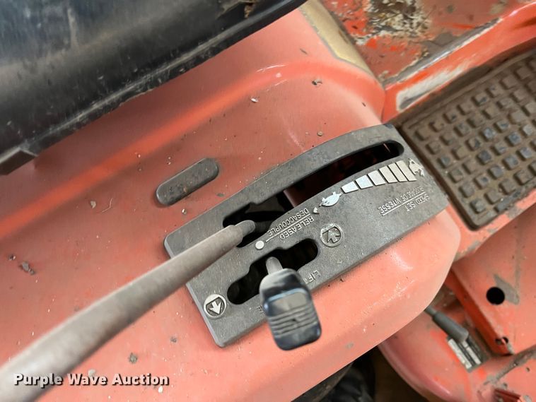 image for item LB9335 Kubota G1900  lawn mower