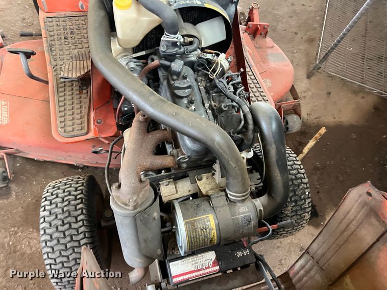 image for item LB9335 Kubota G1900  lawn mower