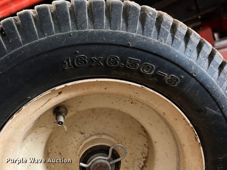 image for item LB9335 Kubota G1900  lawn mower