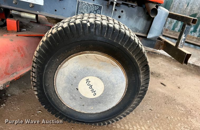 image for item LB9335 Kubota G1900  lawn mower