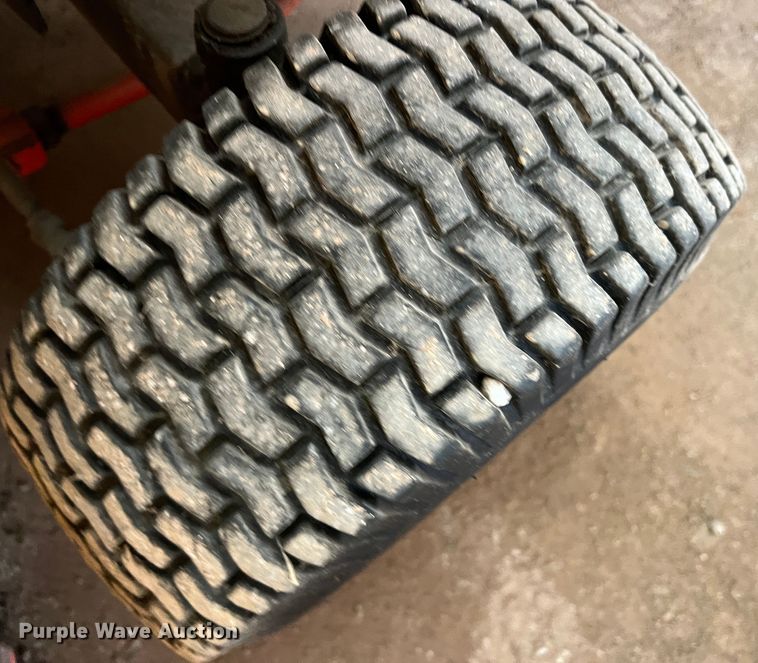 image for item LB9335 Kubota G1900  lawn mower