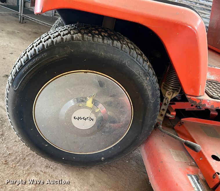 image for item LB9335 Kubota G1900  lawn mower