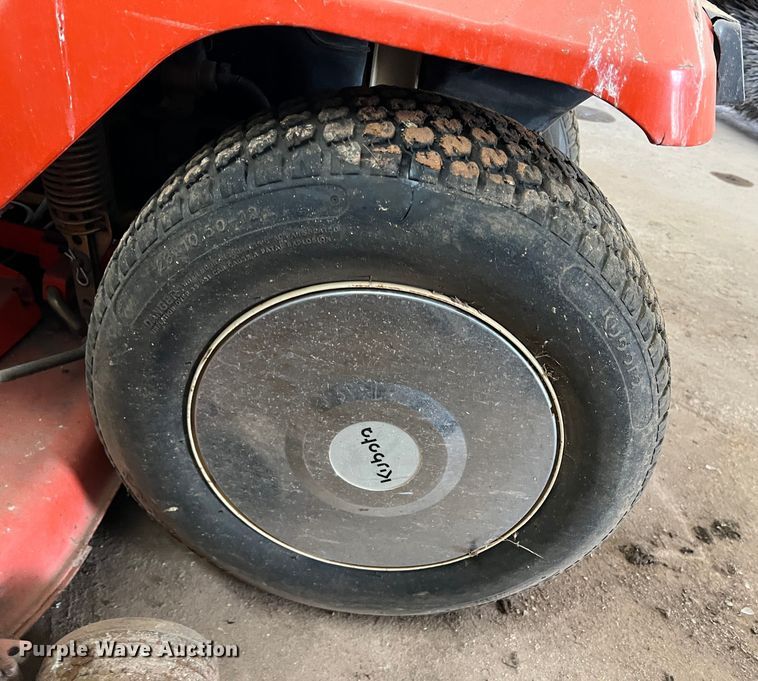 image for item LB9335 Kubota G1900  lawn mower