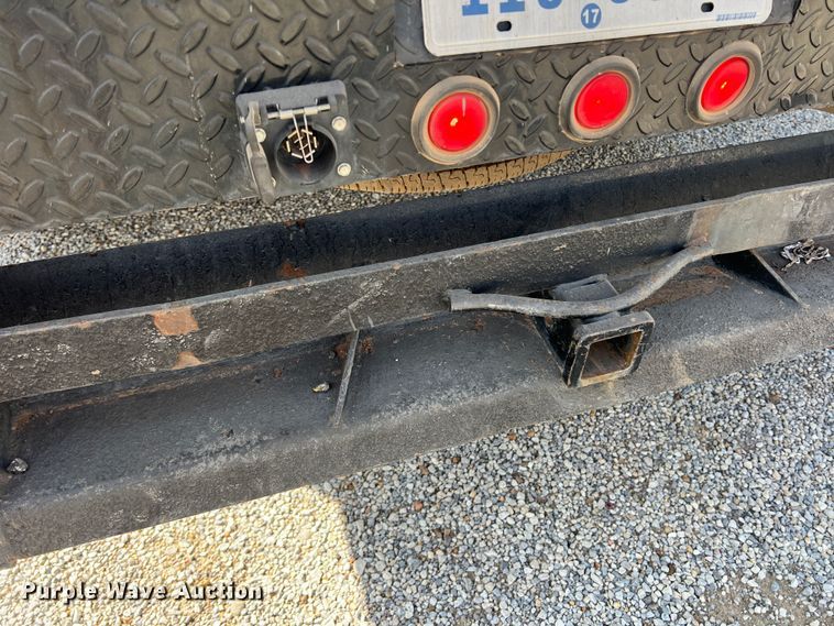 image for item LB9336 2006 Chevrolet 2500HD  Ext. Cab flatbed pickup truck