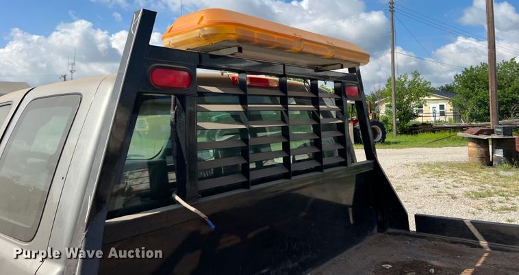 image for item LB9336 2006 Chevrolet 2500HD  Ext. Cab flatbed pickup truck