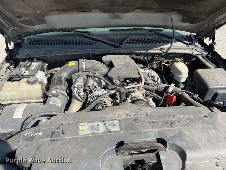 image for item LB9336 2006 Chevrolet 2500HD  Ext. Cab flatbed pickup truck