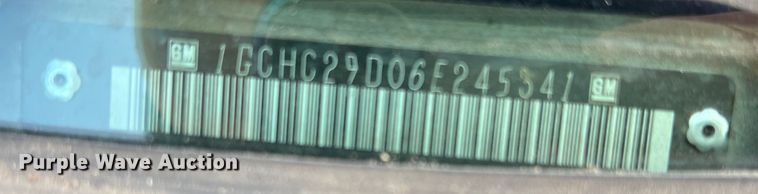 image for item LB9336 2006 Chevrolet 2500HD  Ext. Cab flatbed pickup truck