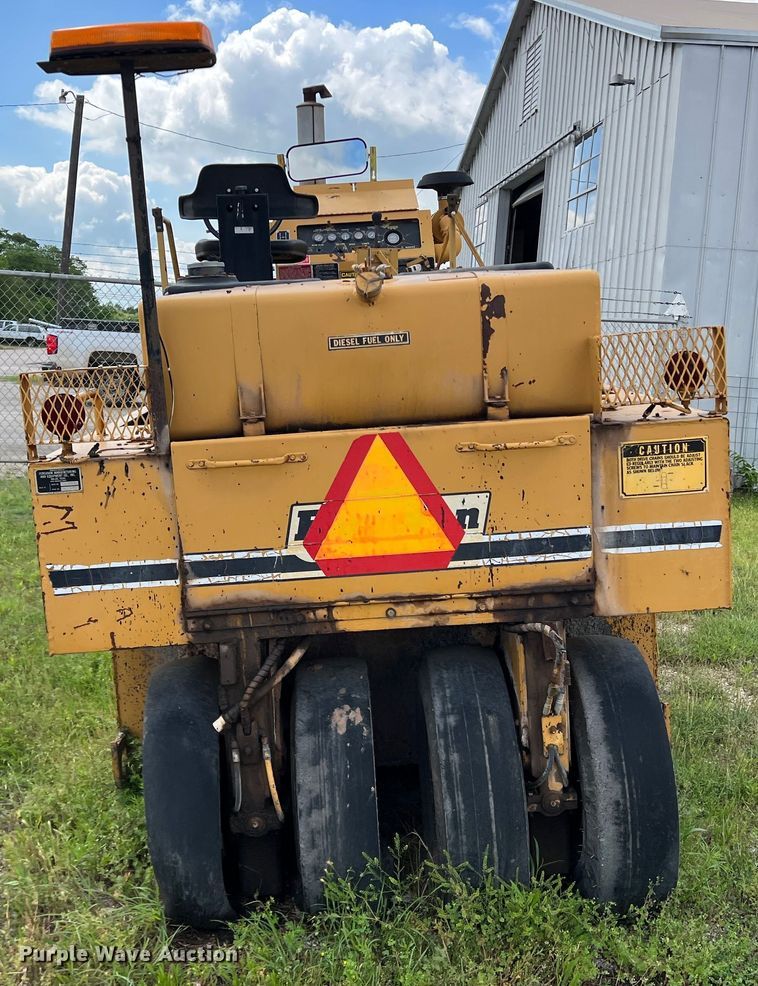 image for item LB9338 1999 Ferguson SP912  pneumatic roller