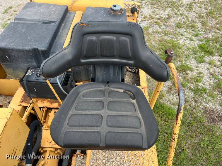 image for item LB9338 1999 Ferguson SP912  pneumatic roller