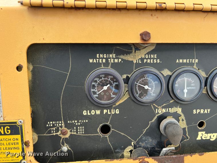 image for item LB9338 1999 Ferguson SP912  pneumatic roller