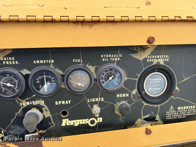 image for item LB9338 1999 Ferguson SP912  pneumatic roller