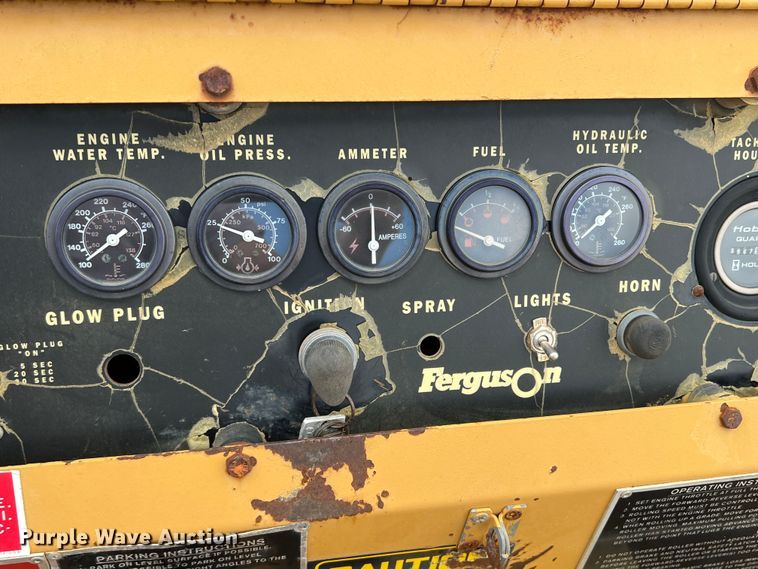 image for item LB9338 1999 Ferguson SP912  pneumatic roller