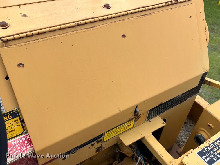 image for item LB9338 1999 Ferguson SP912  pneumatic roller