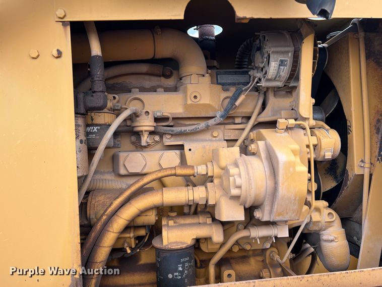 image for item LB9338 1999 Ferguson SP912  pneumatic roller