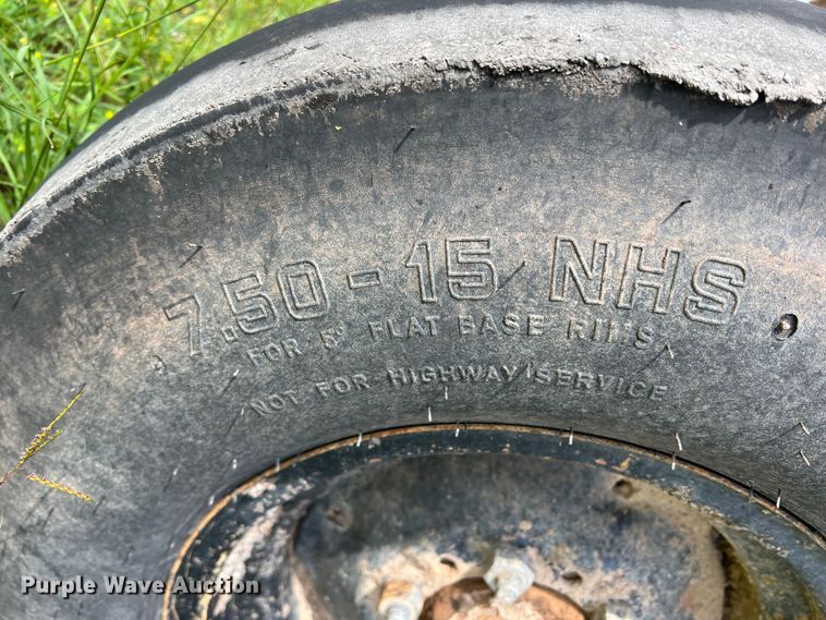 image for item LB9338 1999 Ferguson SP912  pneumatic roller