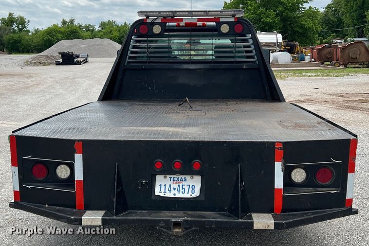 image for item LB9339 2013 Chevrolet 3500HD  Crew Cab flatbed pickup truck