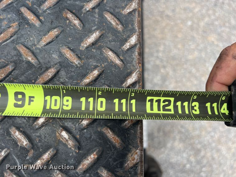 image for item LB9339 2013 Chevrolet 3500HD  Crew Cab flatbed pickup truck