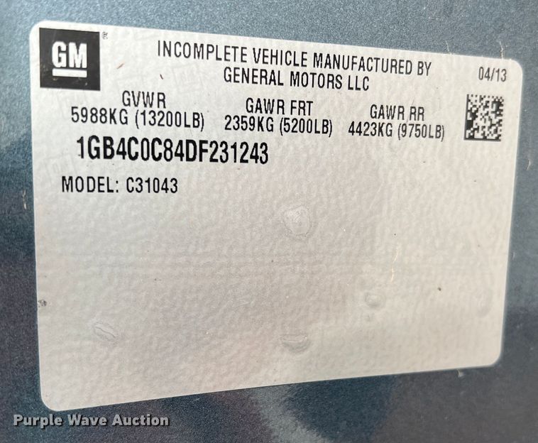 image for item LB9339 2013 Chevrolet 3500HD  Crew Cab flatbed pickup truck