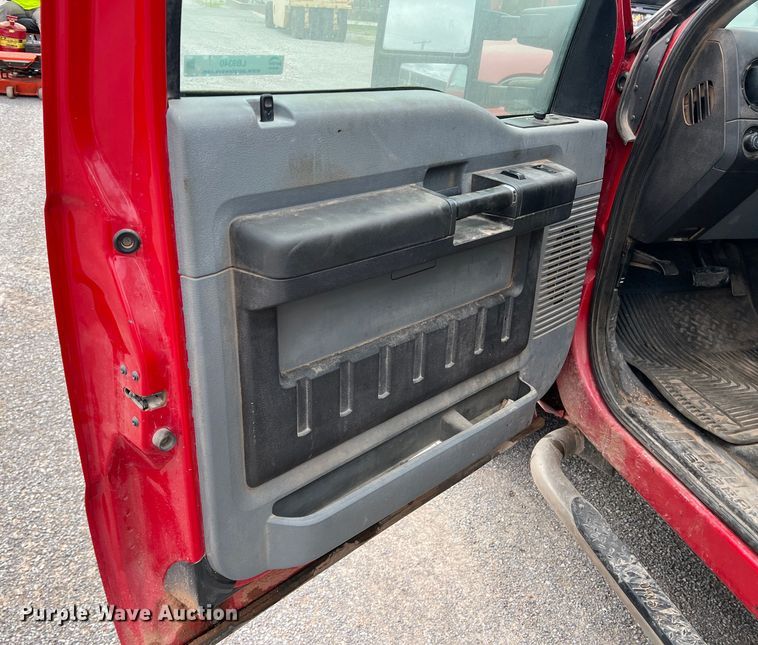 image for item LB9340 2011 Ford F250 Super Duty  SuperCab pickup truck