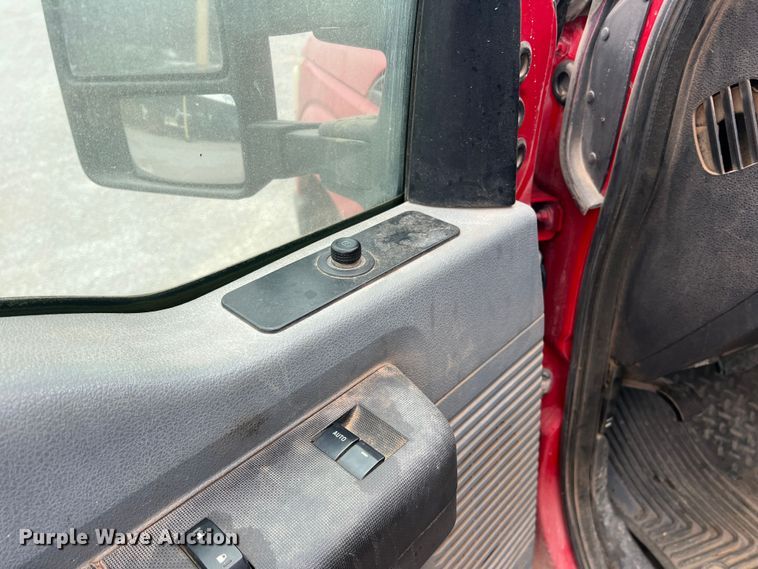 image for item LB9340 2011 Ford F250 Super Duty  SuperCab pickup truck