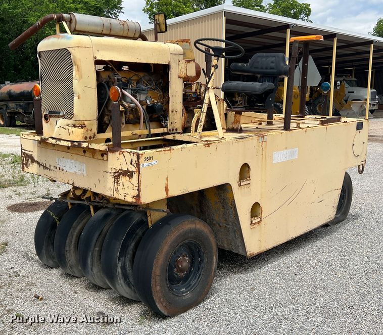 image for item LB9341 Ingram 9-2800-P  pneumatic roller