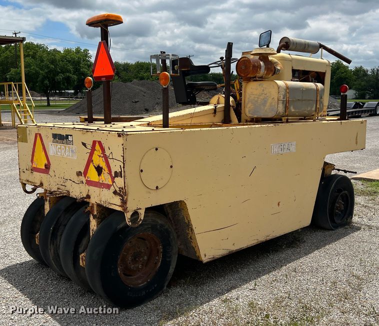 image for item LB9341 Ingram 9-2800-P  pneumatic roller