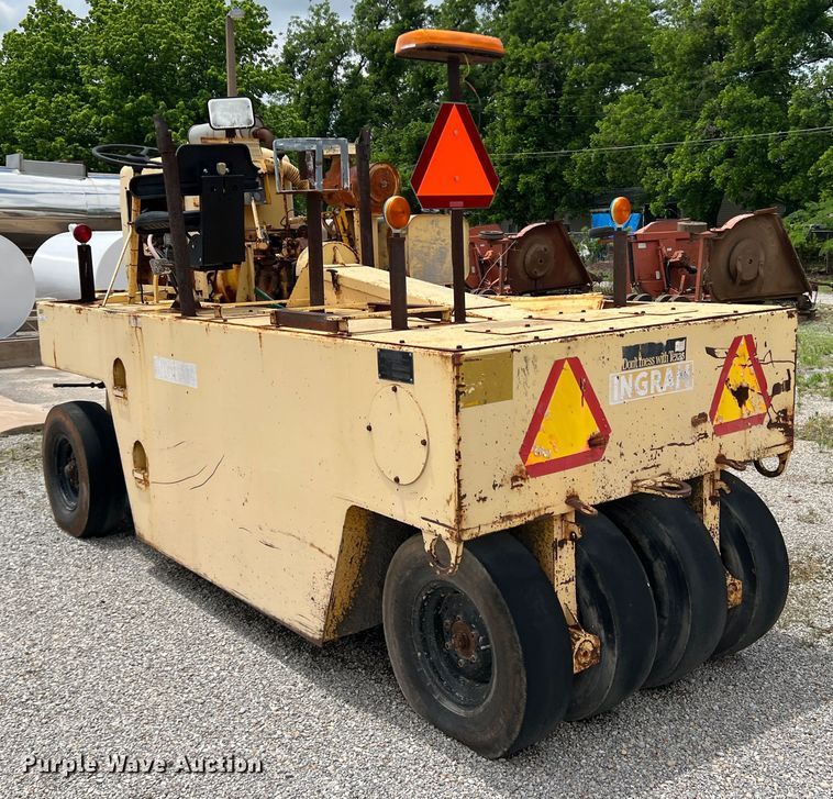 image for item LB9341 Ingram 9-2800-P  pneumatic roller