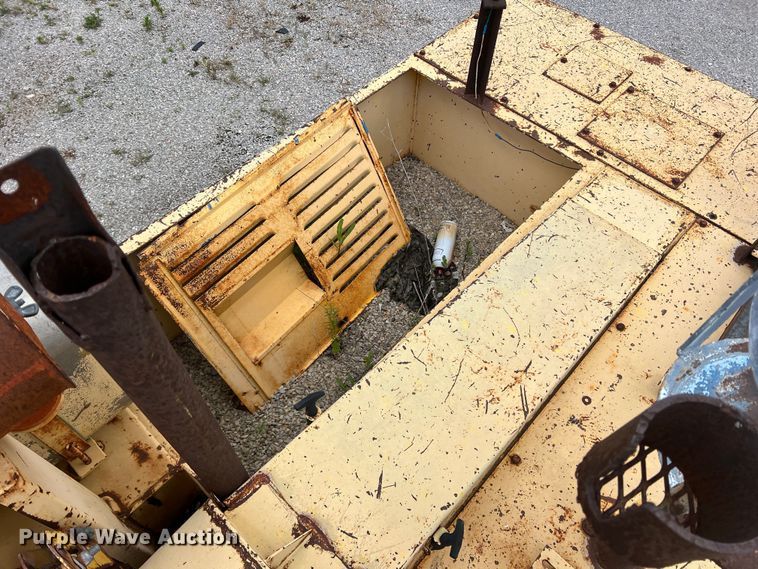 image for item LB9341 Ingram 9-2800-P  pneumatic roller