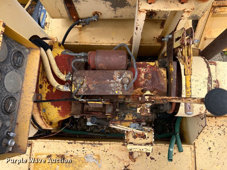 image for item LB9341 Ingram 9-2800-P  pneumatic roller