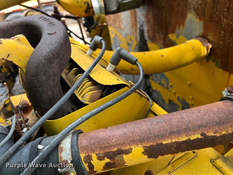 image for item LB9343 Wales MU-1000  oil distributor trailer