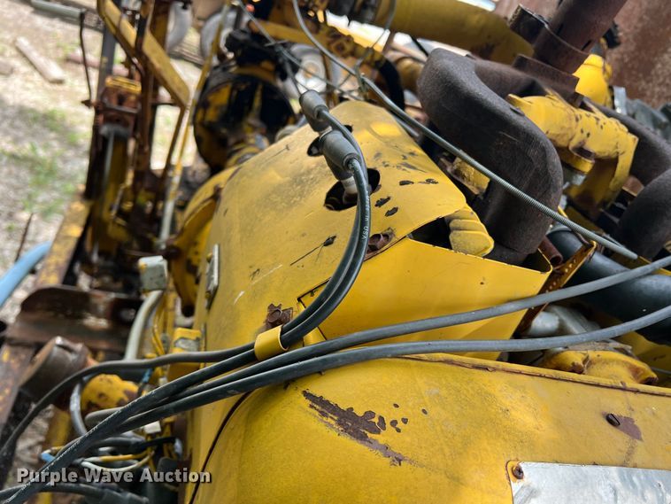 image for item LB9343 Wales MU-1000  oil distributor trailer