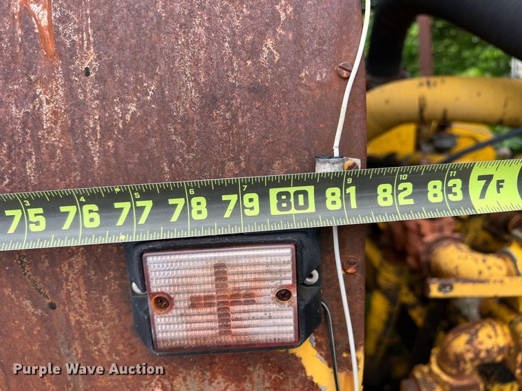 image for item LB9343 Wales MU-1000  oil distributor trailer