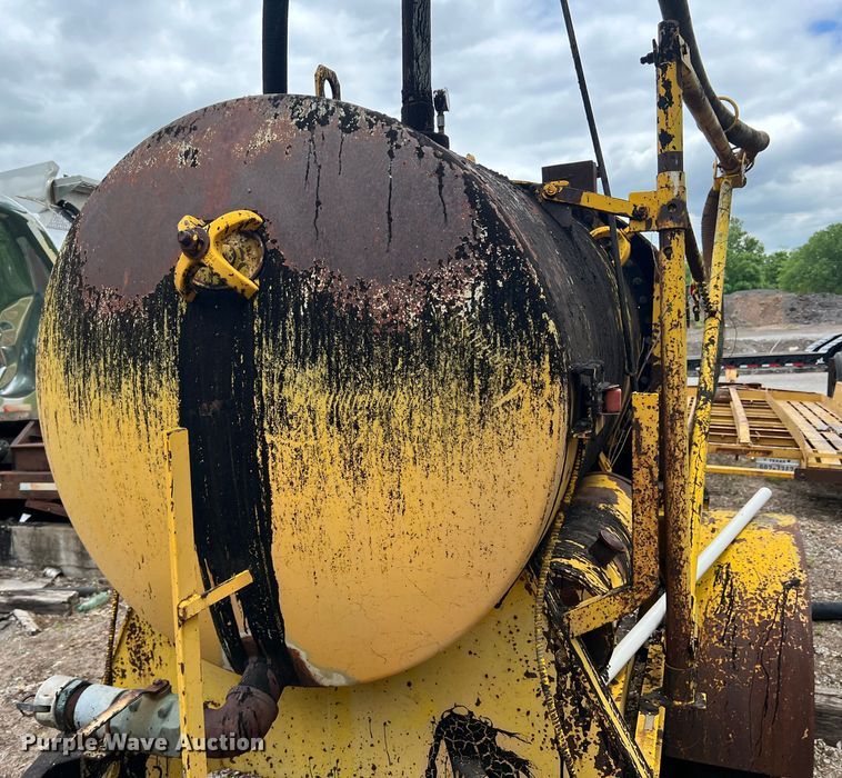 image for item LB9344 1983 Cleaver Brooks 2-B  melter applicator