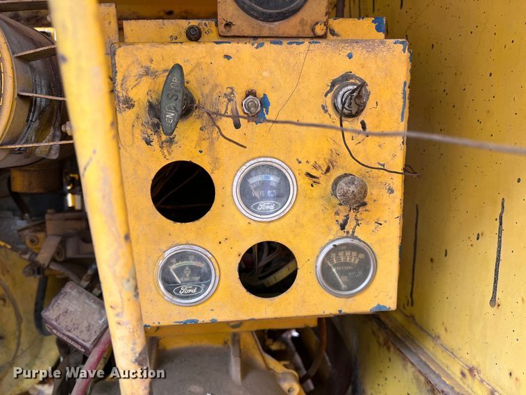 image for item LB9344 1983 Cleaver Brooks 2-B  melter applicator