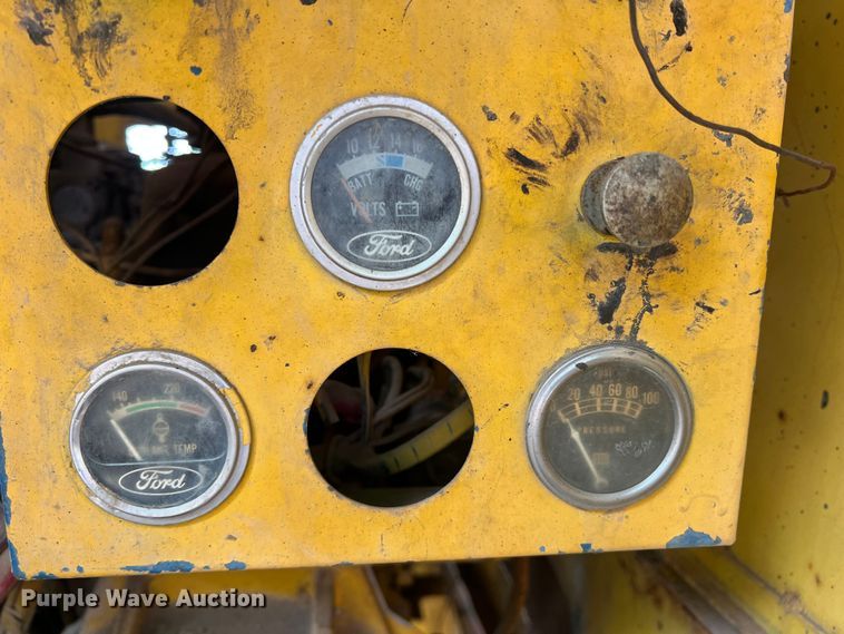 image for item LB9344 1983 Cleaver Brooks 2-B  melter applicator